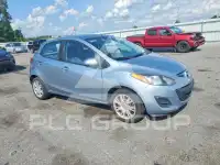 2013 Mazda 2 photo