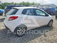 2013 Mazda 2 фото
