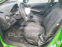 2013 Mazda 2 photo
