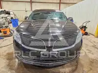 2013 Lincoln MKS photo