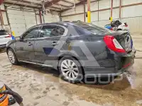 2013 Lincoln MKS photo