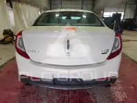 2013 Lincoln MKS photo