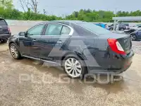 2013 Lincoln MKS photo