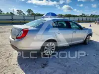 2013 Lincoln MKS photo