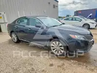 2013 Lincoln MKS photo