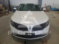 2013 Lincoln MKS photo