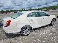2013 Lincoln MKS photo