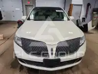 2013 Lincoln MKT фото