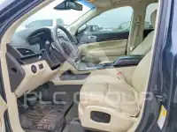 2013 Lincoln MKT photo
