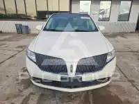 2013 Lincoln MKT фото