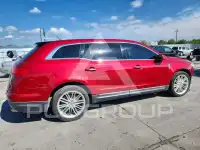 2013 Lincoln MKT photo
