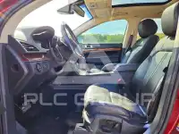 2013 Lincoln MKT photo
