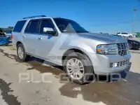 2013 Lincoln NAVIGATOR photo