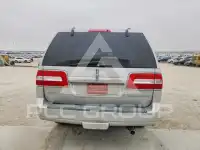 2013 Lincoln NAVIGATOR фото