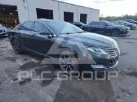 2013 Lincoln MKZ photo