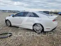 2013 Lincoln MKZ photo