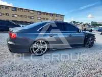 2013 Audi S8 photo