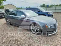2013 Audi S8 фото