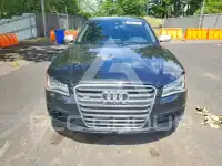 2013 Audi S8 фото