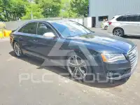 2013 Audi S8 фото