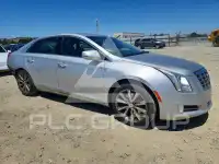 2013 Cadillac XTS photo