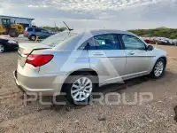 2013 Chrysler 200 photo