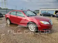 2013 Chrysler 200 photo
