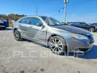 2013 Chrysler 200 фото