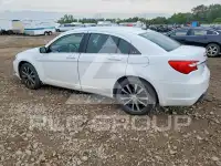 2013 Chrysler 200 photo
