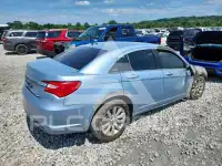 2013 Chrysler 200 photo