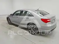 2013 Chrysler 200 photo