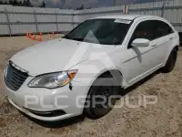 2013 Chrysler 200 photo