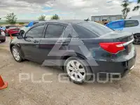 2013 Chrysler 200 photo