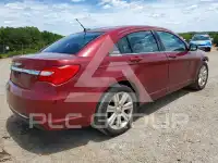 2013 Chrysler 200 photo