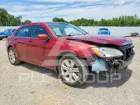 2013 Chrysler 200 photo
