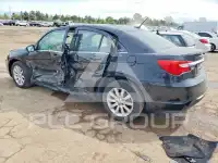 2013 Chrysler 200 photo