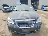 2013 Chrysler 200 photo