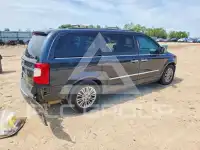 2013 Chrysler TOWN & COUNTRY photo