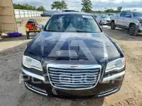 2013 Chrysler 300 photo