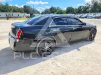 2013 Chrysler 300 photo