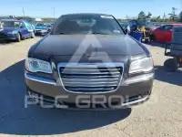 2013 Chrysler 300 photo