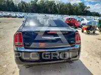 2013 Chrysler 300 photo