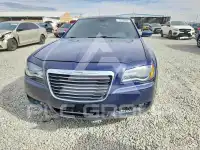 2013 Chrysler 300 photo
