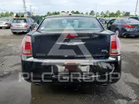 2013 Chrysler 300 фото