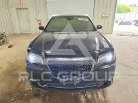 2013 Chrysler 300 photo