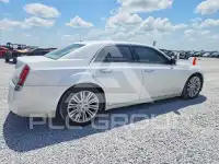 2013 Chrysler 300 фото