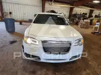 2013 Chrysler 300 фото