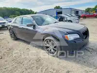 2013 Chrysler 300 photo