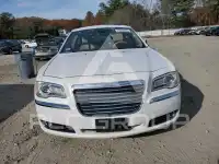 2013 Chrysler 300 фото