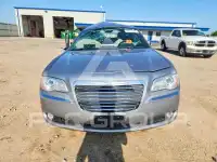 2013 Chrysler 300 фото